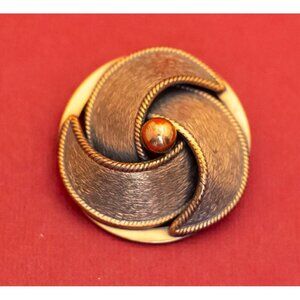 Vintage Victorian Vortex Spiral Elegant Brooch - F40